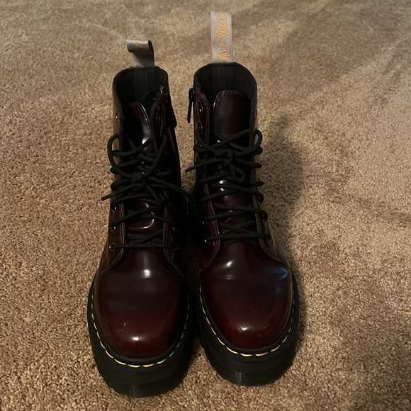 Cherry red Dr. Martens - Picture 3 of 10